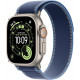 Apple Watch Ultra 3e génération (GPS, 49 mm) - Boîtier en titane naturel avec bracelet Trail Loop bleu et bleu vif, tailles S/M